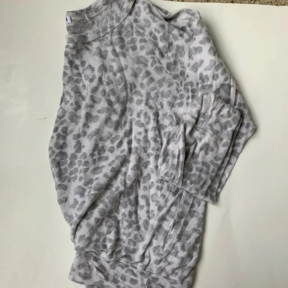 Sundry long sleeve leopard twist top sz S - Picture 5 of 6